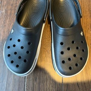 Men’s crocs size 11